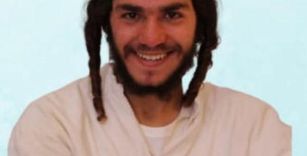 אריאל זילבר בשיר תמיכה בעמירם בן אוליאל