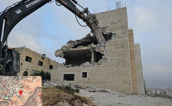 האכיפה נמשכת: המנהל האזרחי הרס בניין רב קומות