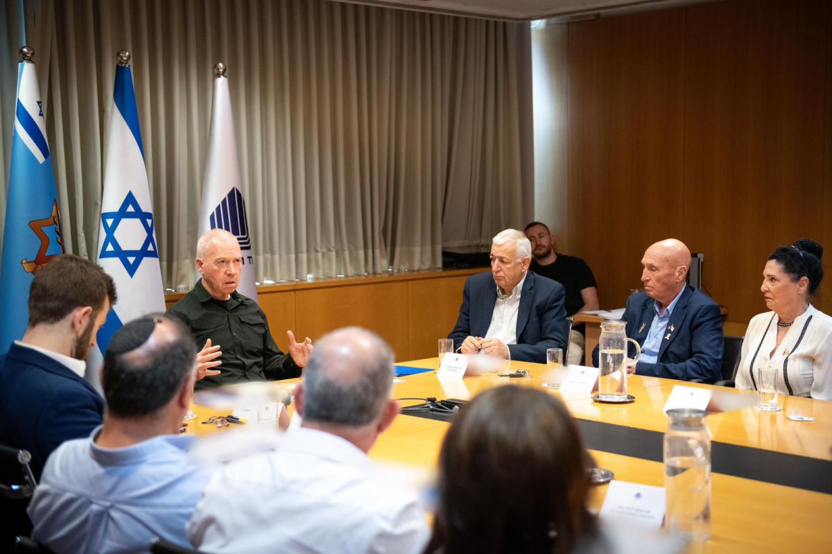 גלנט: "ניצול בתי העלמין למחאה – חילול הקודש"