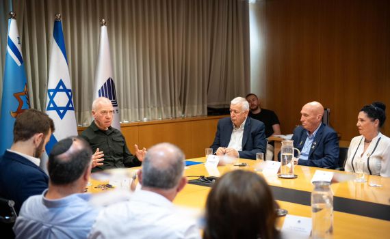 גלנט: "ניצול בתי העלמין למחאה – חילול הקודש"