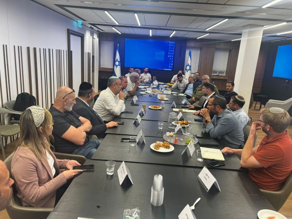 סמוטריץ: מדינה פלסטינית – מוחשית מאי פעם