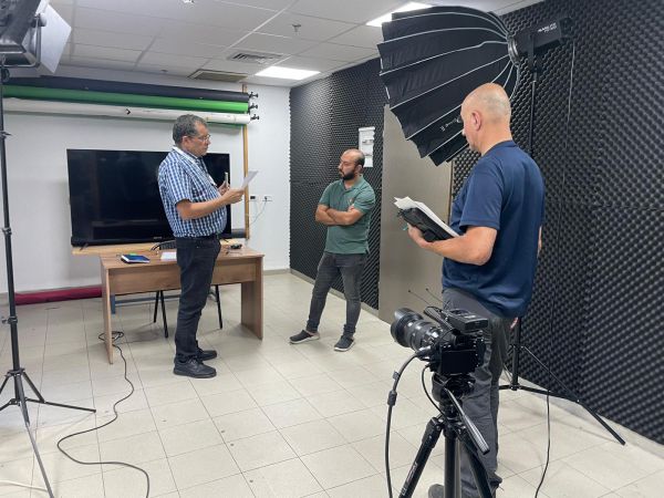 "שופרו של חמאס": פשיטה על אולפני אלג'זירה בנצרת