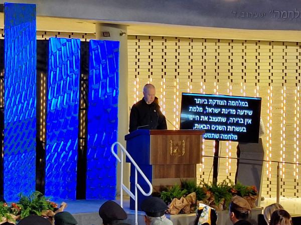 גלנט: זו מלחמת אין ברירה, עד שנחזיר את החיוך לפנים