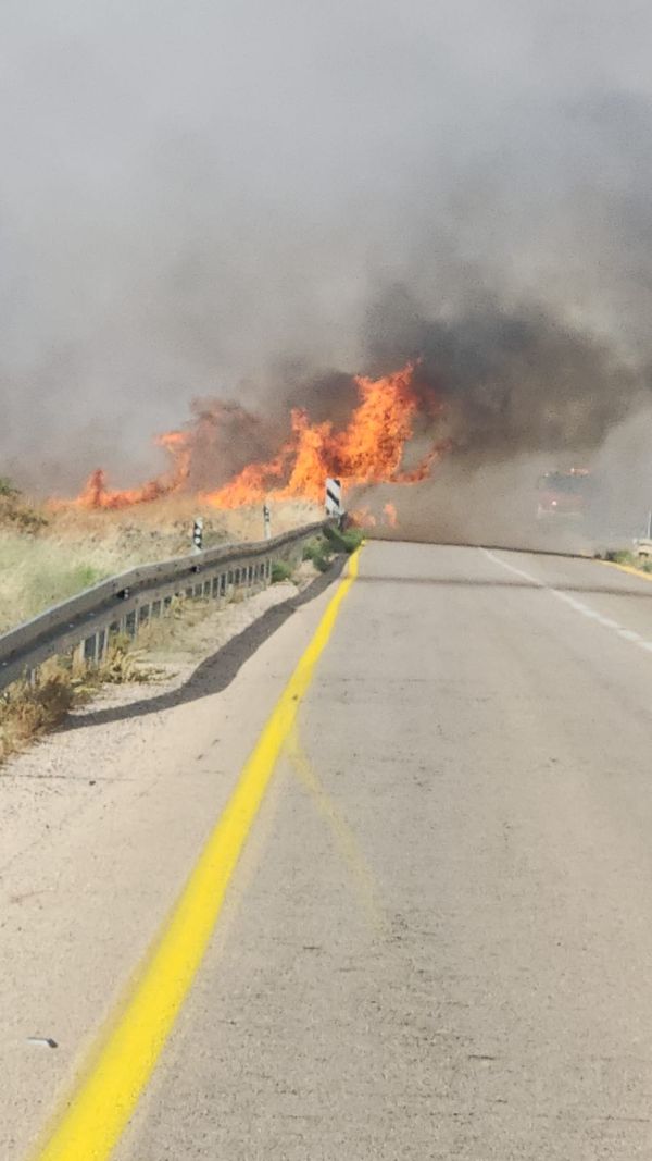 הושגה שליטה על השריפה בבקעת הירדן