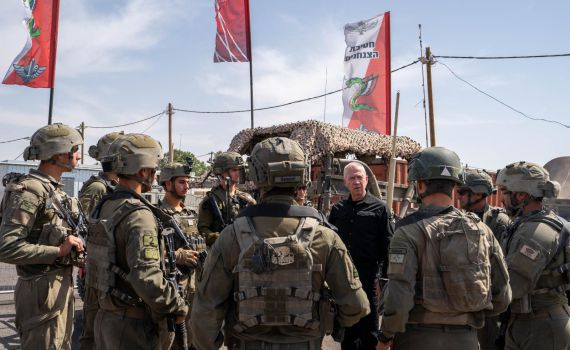 גלנט ללוחמים: אתם תחסלו את חמאס, אנו נחליף אותו