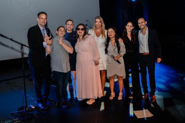 על רקע הפגנות: להקת שלווה הופיעה בפורטוגל