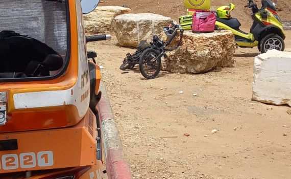 נתניה: רוכבת אפניים בת 80 נפצעה אנוש