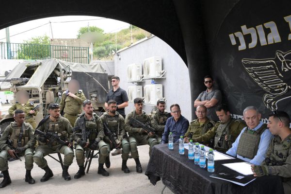 נתניהו ללוחמי גולני: "קיר הברזל של מדינת ישראל"