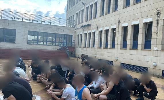 משטרת ישראל: 49 שב"חים אותרו בדירה אחת ביפו