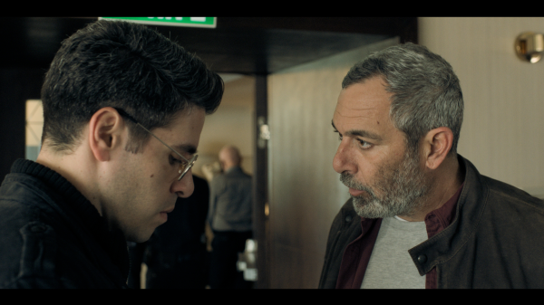 "האיש שרצה לדעת הכל": צפו בהצצה לסדרת המתח החדשה