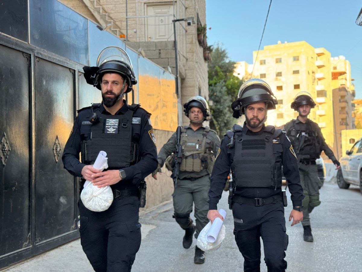 צפו: הכוחות הורסים את בית המחבל מהפיגוע בבני ראם