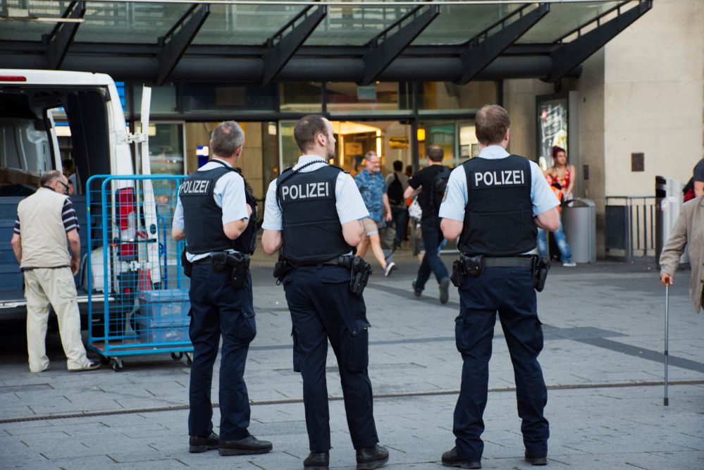 פיגוע דקירה בגרמניה: פעיל אנטי איסלאמי נדקר בכיכר
