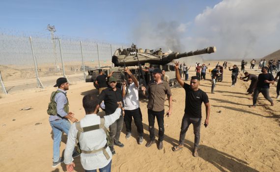 זעם על אמ"ן: "אם התרעתם אז למה היו רק 400 חיילים"