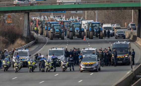 המערב הפרוע בצרפת: אסירים ירו בסוהרים וברחו