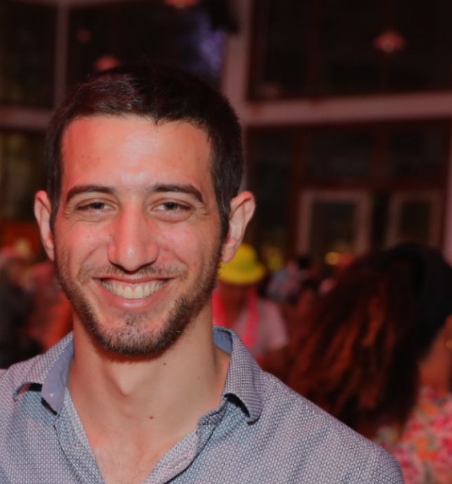 חברים מאז שהיינו ילדים: העיתונאי על חברו שנפל