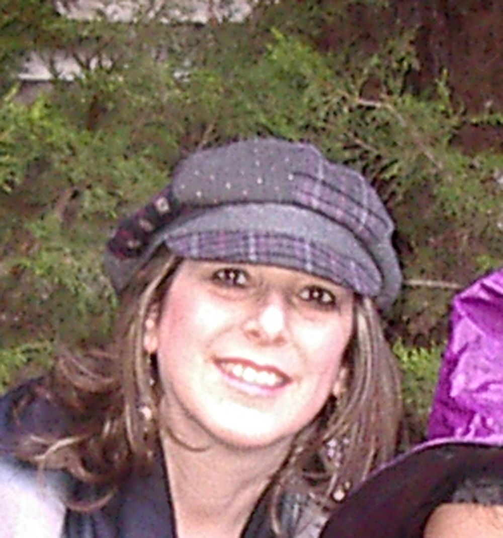 ברוך דיין האמת: הלכה לעולמה הסופרת אתי אלבוים