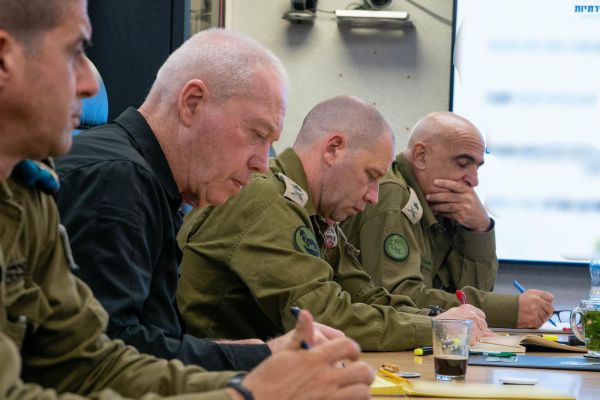 גלנט בפיקוד דרום: מקדמים חלופה שלטונית לחמאס