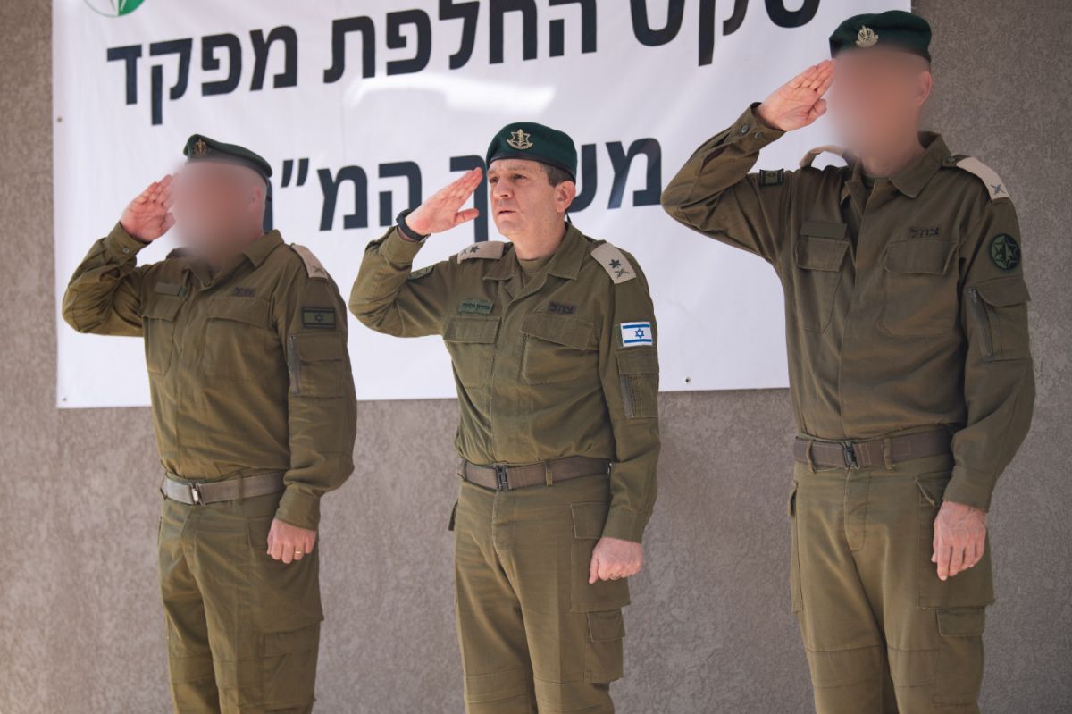 במקום ע': תא"ל י' נכנס לתפקידו באגף המבצעים באמ"ן