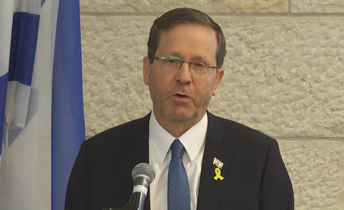 הרצוג בהלווית שלמה מנצור: "סליחה שלא הצלחנו להגן עליך"