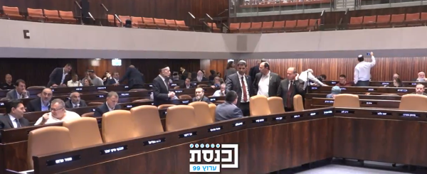 גלנט התנגד: אושרה החלת דין הרציפות על חוק הגיוס