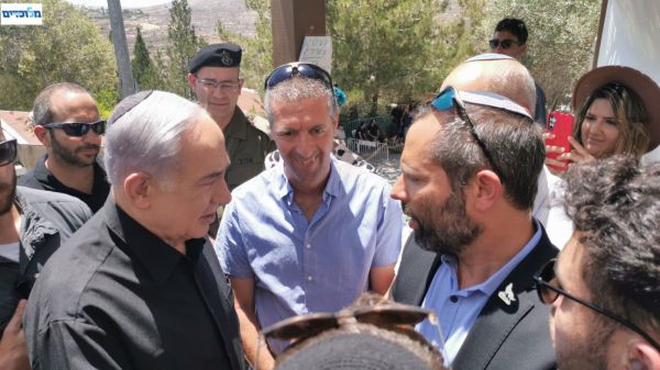 נתניהו הגיע לעלי לנחם את משפחתו של סעדיה דרעי