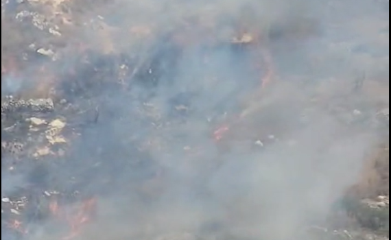 חשש להצתה: שריפה סמוך ליצהר, סכנה לבתי התושבים