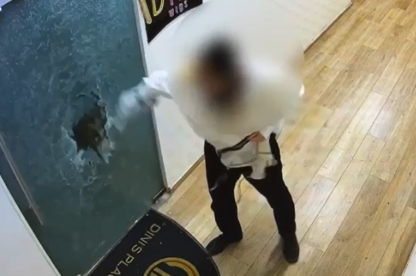 על רקע אידיאולוגי: פרץ, גזר והשחית פאות