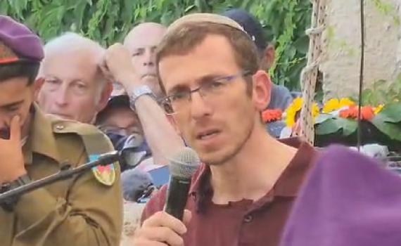 עוצמתי: האב השכול ויתר על ההספד על בנו. זו הסיבה