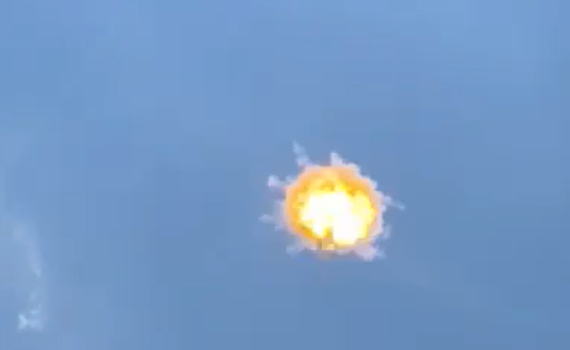 תיעוד דרמטי: הכטב"מ מתפוצץ מעל הבסיס