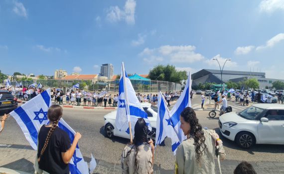 המונים מלווים את אלון סקאג'יו ז"ל בדרכו האחרונה