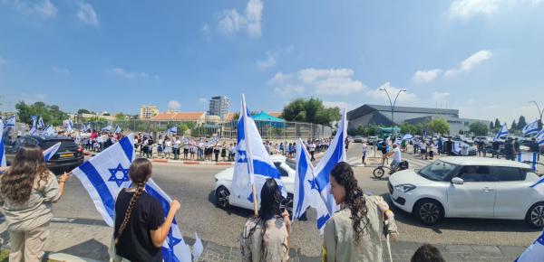 המונים מלווים את אלון סקאג'יו ז"ל בדרכו האחרונה