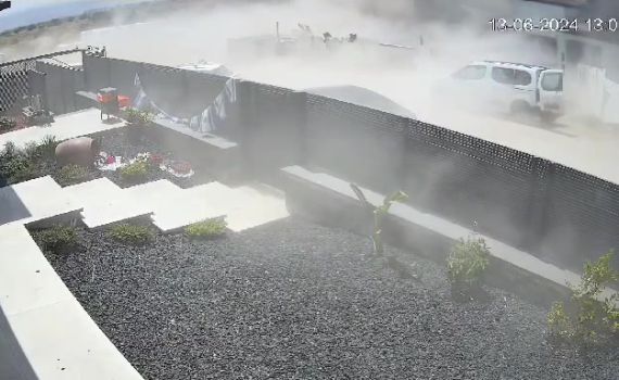 תיעוד דרמטי: כך נראו רגעי פגיעת הרקטה בצפון