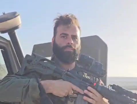 מרגש: הלוחם מפנסילבניה שחזר לקרבות בעזה | צפו