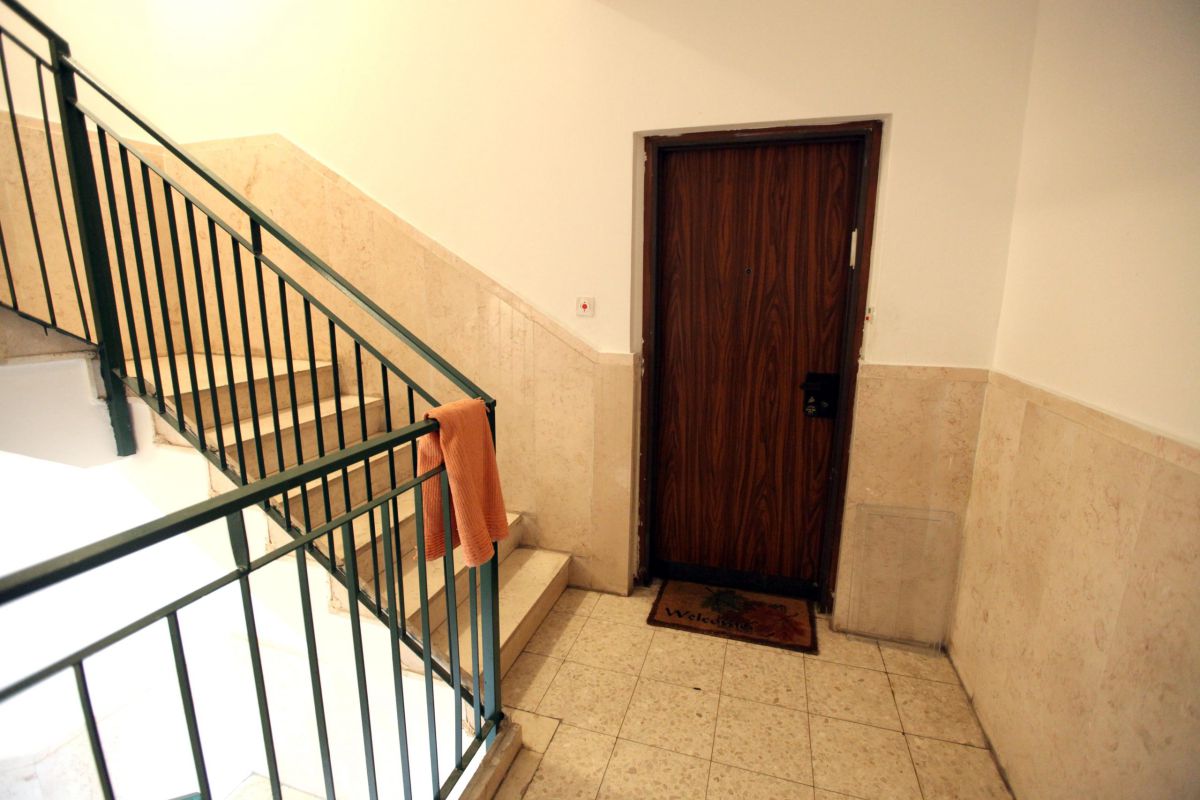 פונה בטיפול נמרץ: זקנה מעדה במדרגות, מצבה קשה