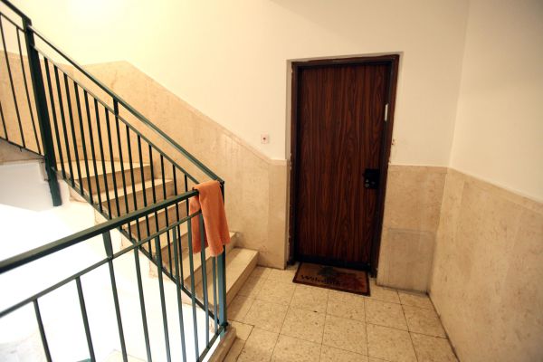 פונה בטיפול נמרץ: זקנה מעדה במדרגות, מצבה קשה