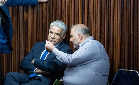 לפיד מפתיע: רע"מ לא יכולה להיות המנדט ה-61