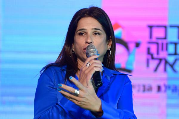 מרב בן ארי: "דוד לוי הוא היחיד שעזר לאמא שלי"