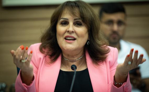 קטי שטרית מפתיעה: "הוא ראוי להיות ראש ממשלה"