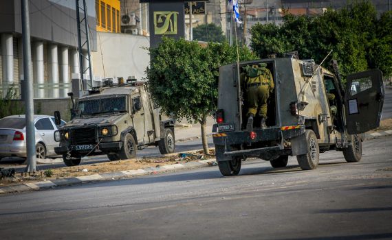 ערבים שדדו רכב בשומרון: בן 74 במצב אנוש