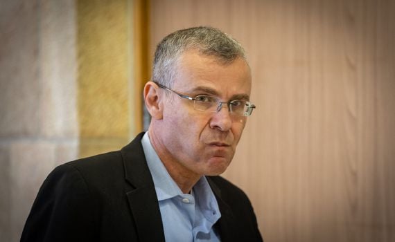 יריב לוין: "הפער של אכיפה בררנית זועק לשמיים"