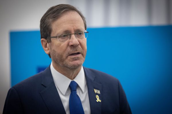 הרצוג מודה לרונן בר: "צעד נכון המשקף מימוש אחריות"