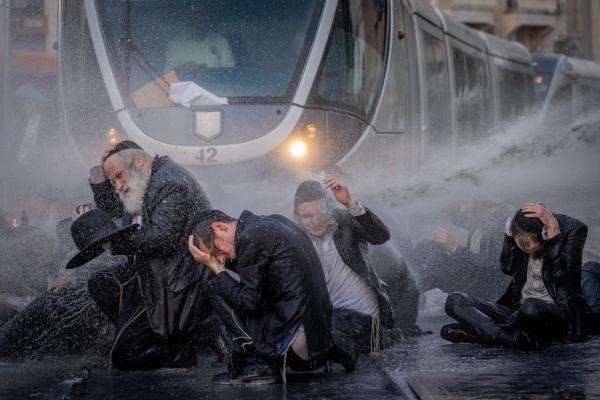 סקר: כמה מהחרדים נגד גיוס הבחורים שלא לומדים?