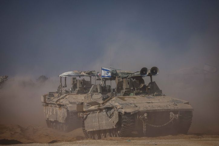 הקומיקאי הסרוג השתתף במבצע החילוץ: "הלב גואה משמחה"