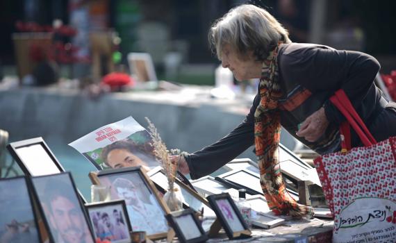 8 חודשים למלחמה: תמונת מצב של החטופים