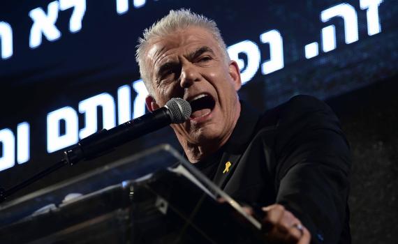 זעם באופוזיציה על פיטורי גלנט: "נתניהו מוכר את ביטחון ישראל"