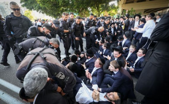 במחאה נגד הגיוס: הפלג הירושלמי חסמו את כביש 4