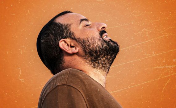 רגע לפני קיסריה: הזמר הסרוג בסינגל חדש