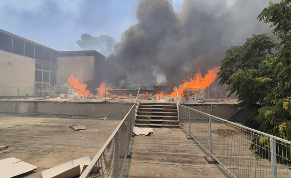 שריפה נרחבת בירושלים: מוזיאון ישראל פונה