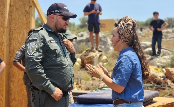 פוקס הורה להרוס מבנים בסמוך למצפה לזכר הקצין שנפל