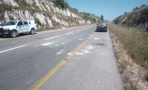 גל הטרור בשומרון: חזר מלידת בתו ונקלע למארב אבנים בכביש